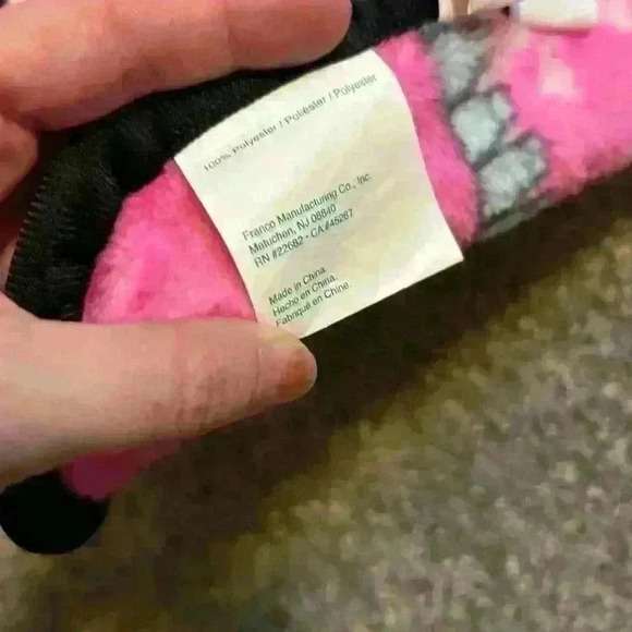 LOL Surprise Dolls Fleece Blanket 36x48” - Picture 2 of 4